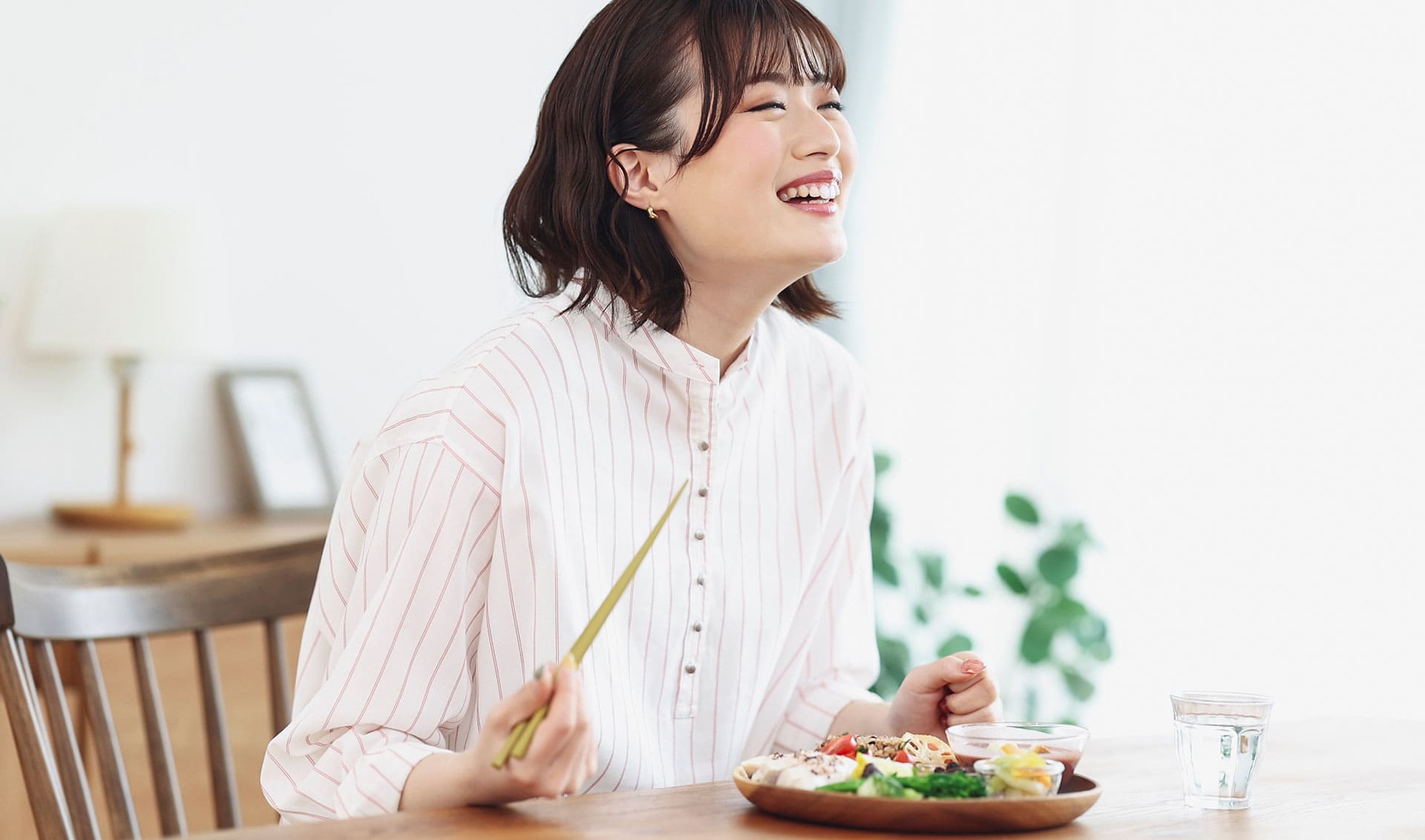 噛める喜びをもう一度。インプラント治療 。